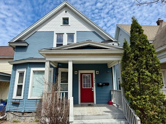 property at 724 Washington St