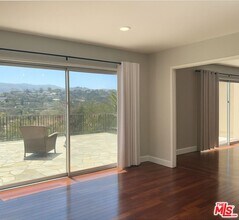 911 Teakwood Rd in Los Angeles, CA - Building Photo - Building Photo