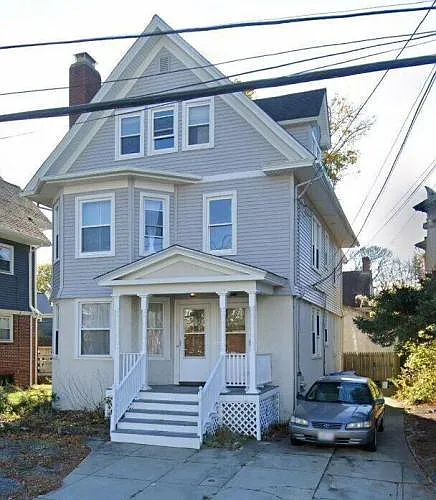 143 Irving Ave in Providence, RI - Foto de edificio