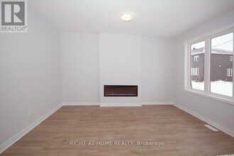 274 Ormiston Cres in Ottawa, ON - Building Photo - Building Photo