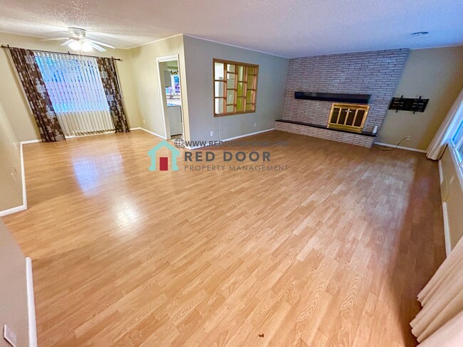 property at 1710 Meadowlark Dr