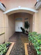 5283 SW 33rd Way in Fort Lauderdale, FL - Building Photo - Building Photo