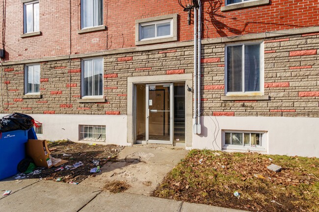 395 8E Av in Montréal, QC - Building Photo - Building Photo