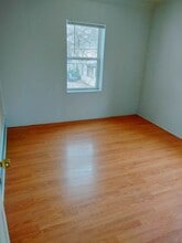 305 E Grove St in Greenville, MI - Building Photo - Building Photo