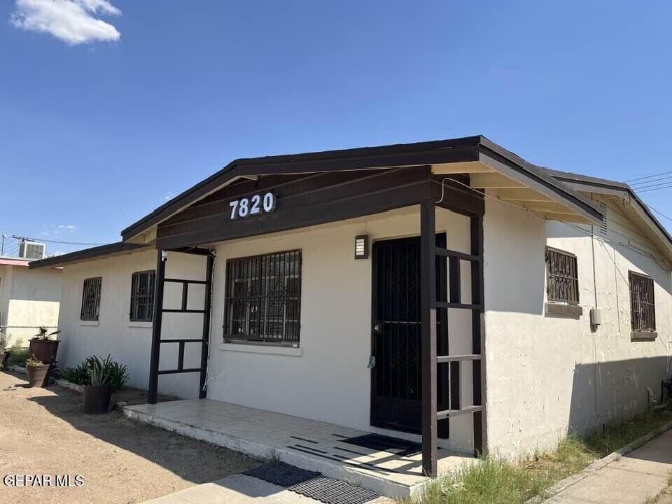 7820 Maverick Ave in El Paso, TX - Building Photo