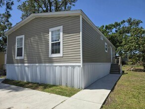 12130 US Hwy 41 S in Gibsonton, FL - Building Photo - Building Photo