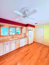 42021 Banbury Ct, Unit 8A in Northville, MI - Foto de edificio - Building Photo