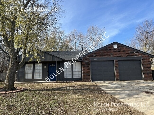 605 Silver Medal Dr in Moore, OK - Building Photo - Building Photo