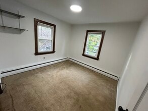 22 Mountainville Rd in Danbury, CT - Building Photo - Building Photo