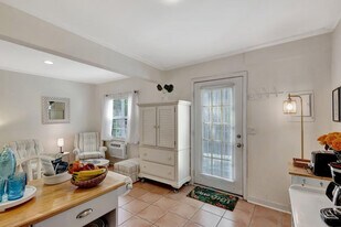 2800 Broadway in West Palm Beach, FL - Building Photo