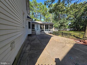 1 Radcliff Ct in Gloucester Township, NJ - Foto de edificio - Building Photo