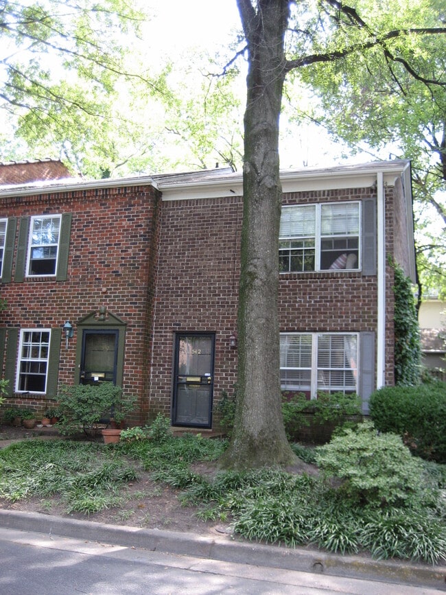 property at 542 Peabody Sq