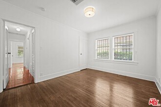 5515 Ruthelen St in Los Angeles, CA - Foto de edificio - Building Photo