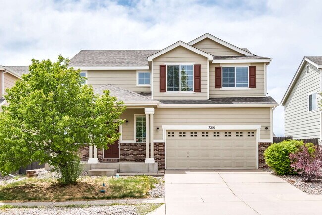 Spacious 3BR Home with Loft & Deck – 15 Mi