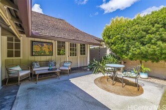 3030 Kalakaua Ave in Honolulu, HI - Building Photo - Building Photo