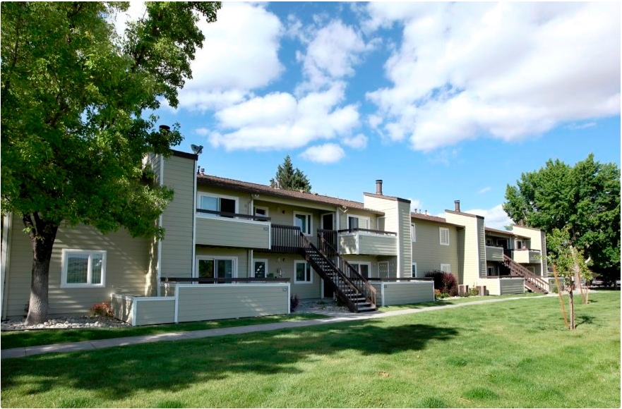 Woodchase Condominiums in Reno, NV - Building Photo