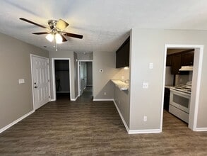 1429D Ireland Dr in Fayetteville, NC - Building Photo - Building Photo