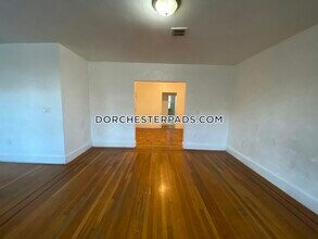 26 Schuyler St, Unit 2 in Boston, MA - Building Photo - Building Photo