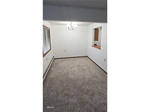 16 Green River Rd in Morris, MN - Building Photo - Building Photo