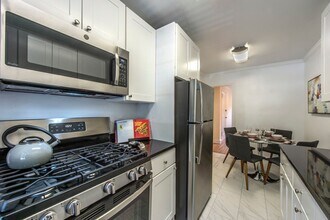 82 St Paul St in Brookline, MA - Building Photo - Building Photo