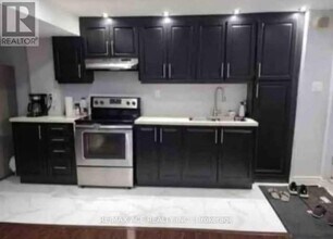 1198 Prestonwood Crescent in Mississauga, ON - Building Photo - Building Photo