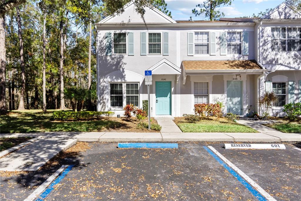 8646 Hunters Key Cir in Tampa, FL - Building Photo