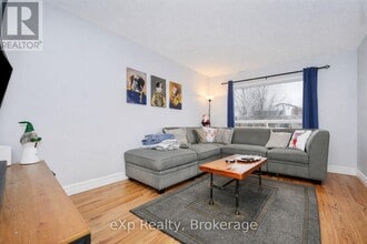 51 McCurdy Rd in Guelph, ON - Building Photo - Building Photo