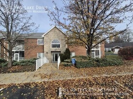 130 Pine Lake Dr in Erlanger, KY - Building Photo