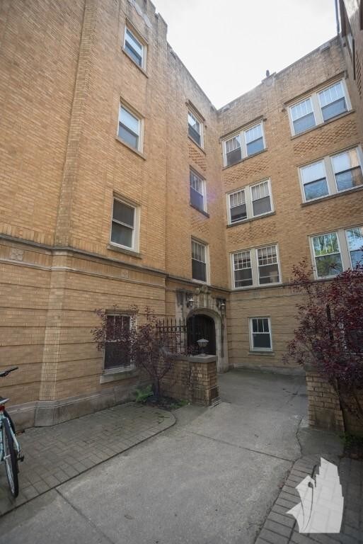 5208 N Leavitt St in Chicago, IL - Building Photo - Building Photo
