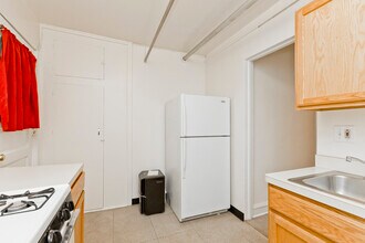 739 Hinman Ave-Unit -1G in Evanston, IL - Building Photo - Building Photo