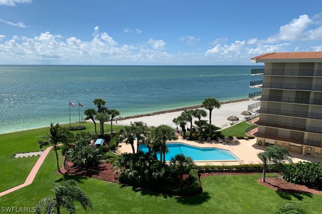 1100 S Collier Blvd in Marco Island, FL - Building Photo