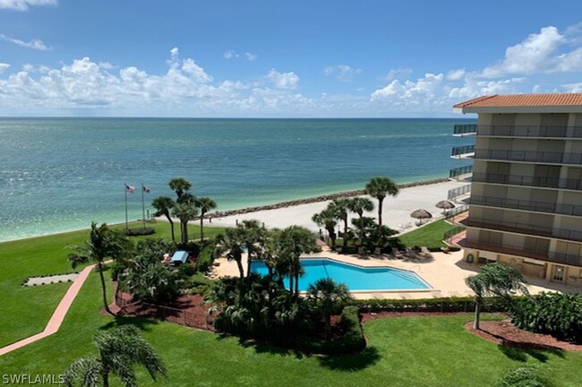 1100 S Collier Blvd in Marco Island, FL - Foto de edificio - Building Photo