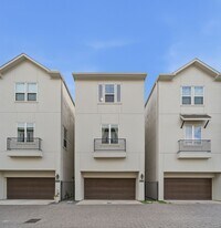 1307 W 24th St in Houston, TX - Building Photo