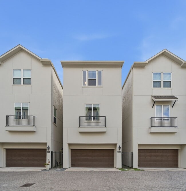 property at 1307 W 24th St