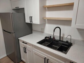 5501 LOBLOLLY C in Tampa, FL - Building Photo - Building Photo