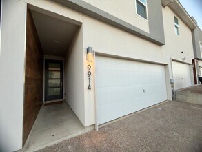 9914 Kaspar Dr in Laredo, TX - Building Photo - Building Photo