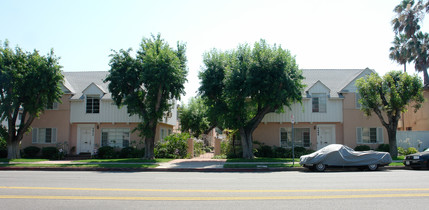 Hazeltine in Sherman Oaks, CA - Building Photo - Building Photo