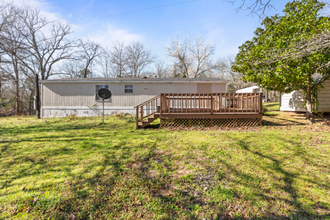 11784 FM Rd 16 in Lindale, TX - Foto de edificio - Building Photo