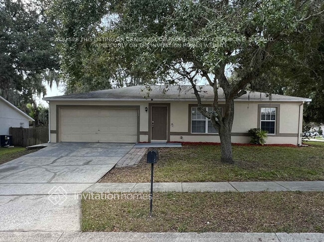 property at 695 Satin Leaf Cir