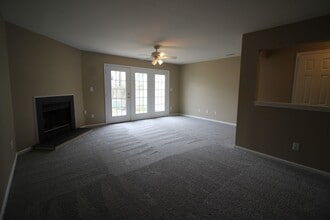 202 Derby Run in Yorktown, VA - Building Photo - Building Photo