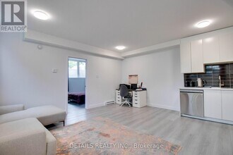 135B Duford St in Ottawa, ON - Building Photo - Building Photo