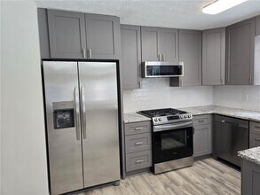 517 Carrington Ct in Canton, GA - Building Photo - Building Photo