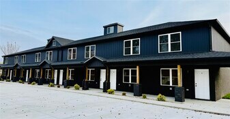 913 W 9th St in Russellville, KY - Building Photo