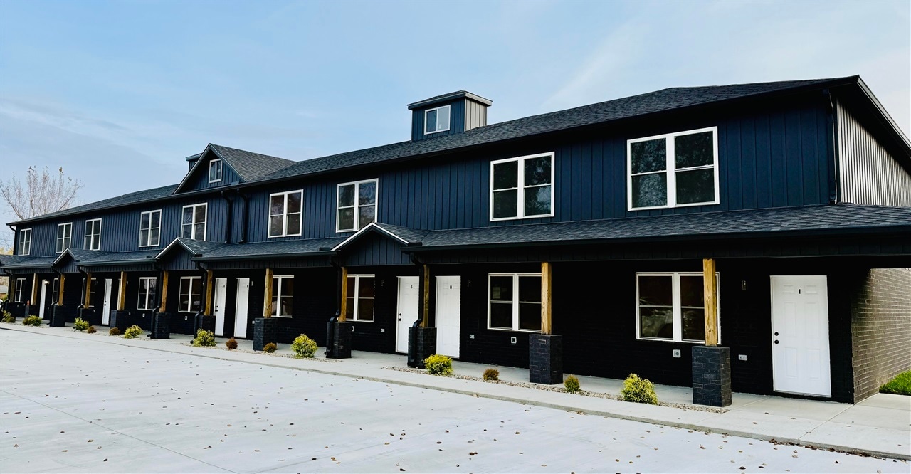 913 W 9th St in Russellville, KY - Building Photo