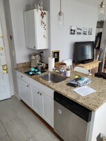 30 Fleet St, Unit 25 in Boston, MA - Building Photo