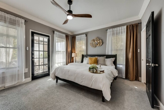 4417 Swiss Ave in Dallas, TX - Building Photo - Building Photo