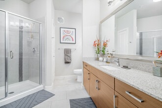 Thirty Oaks in San Antonio, TX - Building Photo - Interior Photo