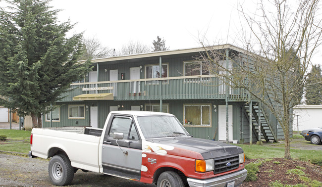 Driftwood Apartments in Lakewood, WA - Building Photo - Building Photo