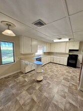 11850 Schambeau Rd in San Antonio, FL - Building Photo - Building Photo