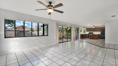 6048 Garrett St in Jupiter, FL - Building Photo - Building Photo
